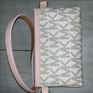 michael kors belt bag